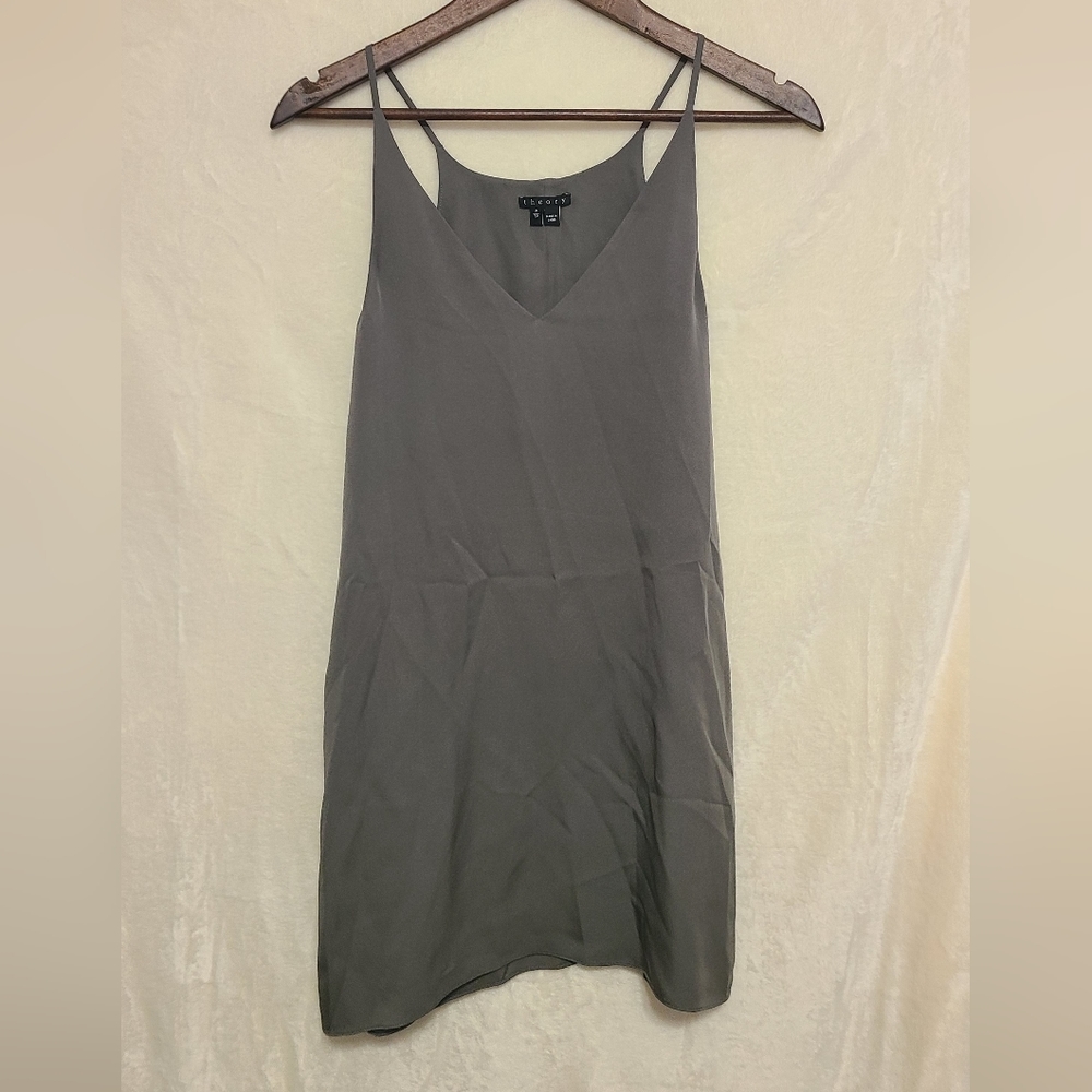 Theory "Awenna" Gray Sleeveless Long Silk Top Size P